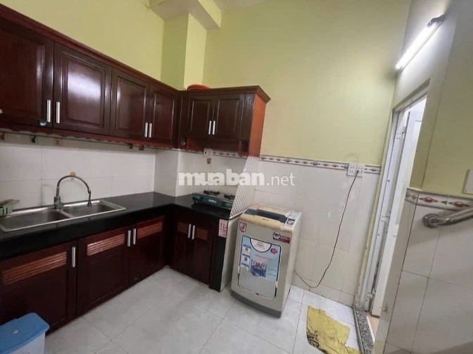 Cho thuê nhà số 279 Diên Hồng, Phường 1, Bình Thạnh, DT 30m2, 2 lầu