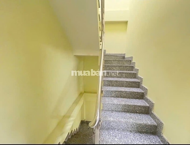 Cho thuê nhà số 279 Diên Hồng, Phường 1, Bình Thạnh, DT 30m2, 2 lầu