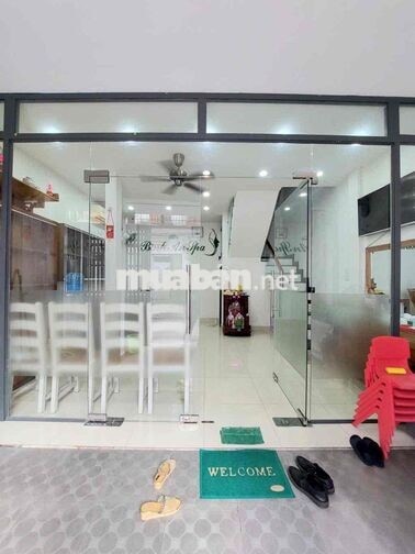 Cho thuê nhà nguyên căn, mặt tiền nguyễn đình chính, phí nhuận.
