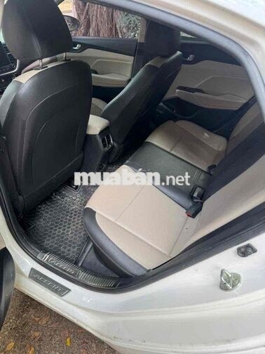 Hyundai Accent 2021 Đặc biệt Trắng