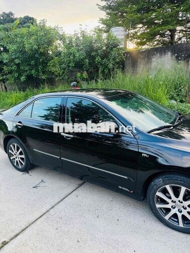 Toyota Camry 3.5Q 5 chỗ đen tự động