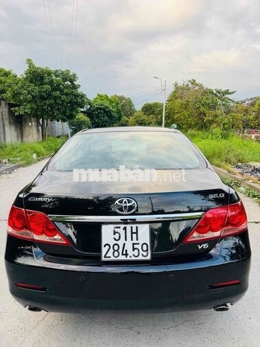 Toyota Camry 3.5Q 5 chỗ đen tự động