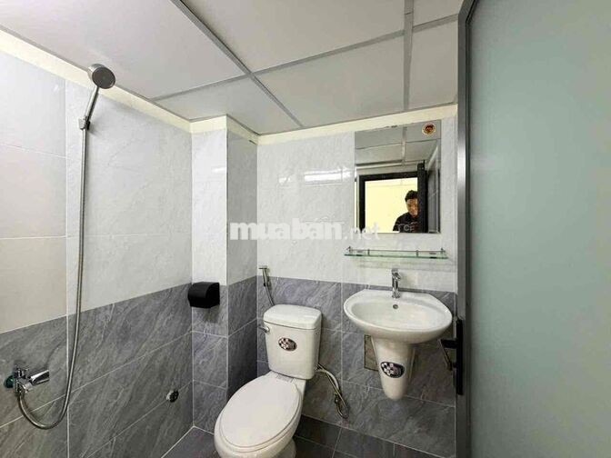 Phòng trọ sinh viên NTTU, VLU - Gác đứng - mới xây -cho để oto xe điện