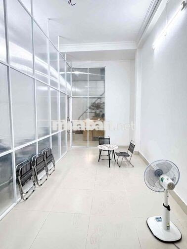 Cho thuê mbkd mặt tiền Nguyễn Minh Hoàng, Tân Bình