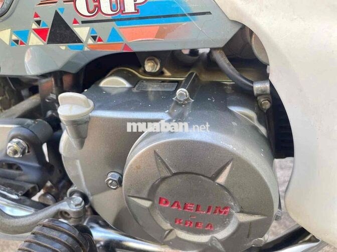 Daelim Cub 50cc Xám trắng