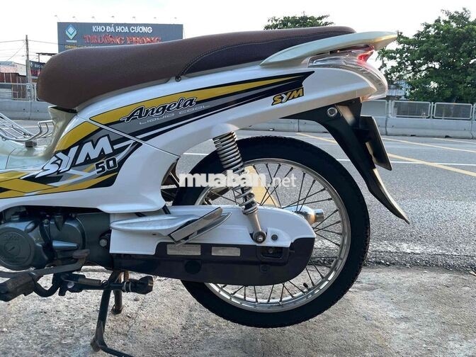 SYM Angela 50cc màu Trắng vàng