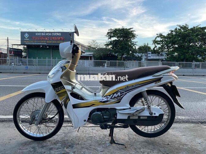 SYM Angela 50cc màu Trắng vàng