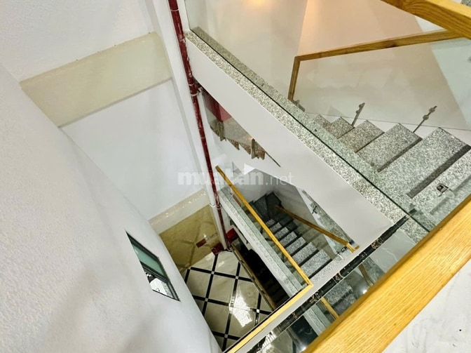 Toà Nhà MT 541 Lạc Long Quân, dt:8x21m, 7 Tầng, HDT 143 Tr/Th, 57,5tỷ