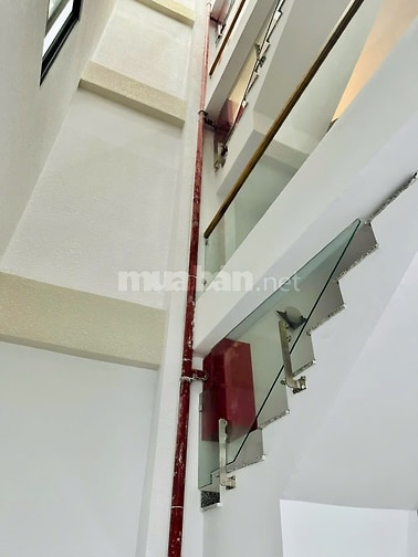 Toà Nhà MT 541 Lạc Long Quân, dt:8x21m, 7 Tầng, HDT 143 Tr/Th, 57,5tỷ