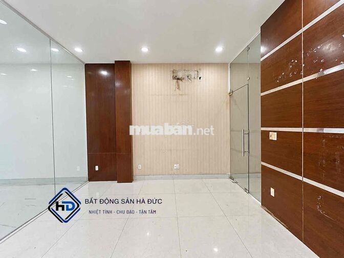 Toà nhà 5x20 có hầm để xe đường lớn gần UBND Quận 12