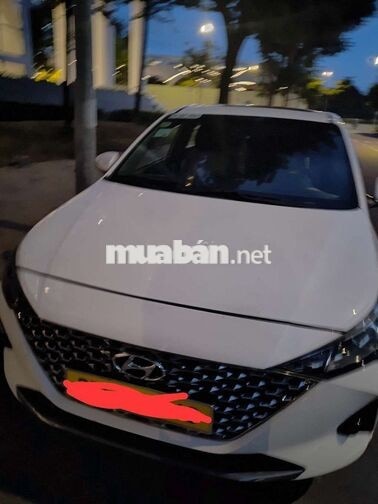 Hyundai Accent Tự động 98407 km trắng