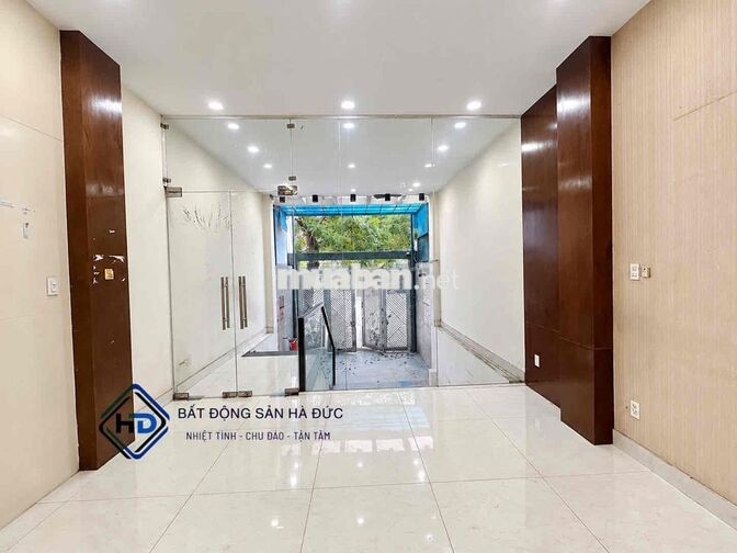 Toà nhà 5x20 có hầm để xe đường lớn gần UBND Quận 12