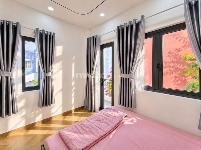 Nhà 3 lầu tuyệt đẹp Cao cấp góc 2 mặt hẻm Hoàng Hoa Thám, P7, Q.Bình T