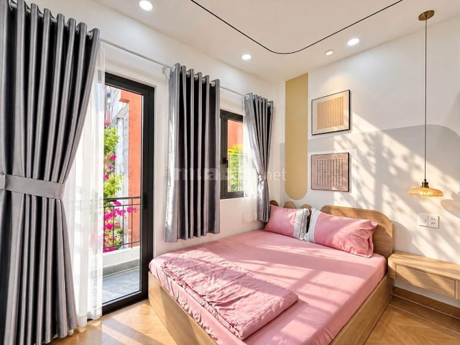 Nhà 3 lầu tuyệt đẹp Cao cấp góc 2 mặt hẻm Hoàng Hoa Thám, P7, Q.Bình T