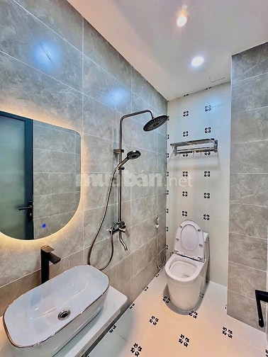 Nhà 3 lầu tuyệt đẹp Cao cấp góc 2 mặt hẻm Hoàng Hoa Thám, P7, Q.Bình T