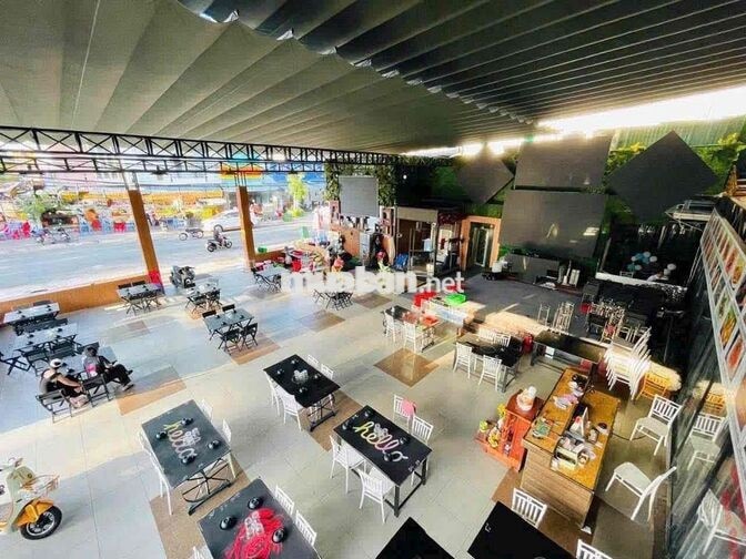 SANG QUÁN GÓC NGÃ 4 KHU TÊN LỬA GIÁ 800 TRIỆU TL