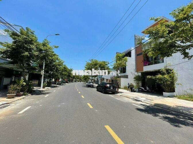 Cho thuê nhà 3 tầng MT Bùi Trang Chước, Hòa Xuân - 15tr/tháng