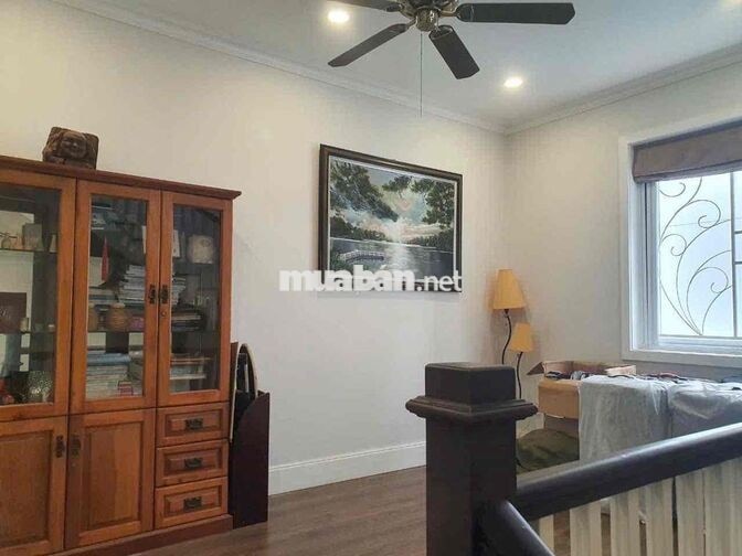 Cho thuê nhà view công viên thoáng mát cả ngày tại KDC Phong Phú 4
