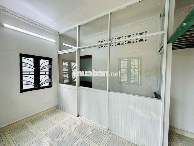 Cho Thuê Nhà Gần chợ Hiệp Bình,/đs 38,p.HBC-3 PN Giá 9tr