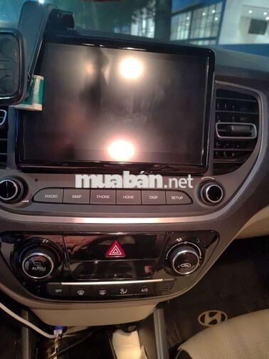 Hyundai Accent Tự động 98407 km trắng