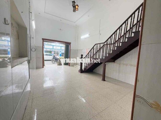 Cho thuê mặt bằng kinh doanh >< Đại học Thủ Dầu Một, Bình Dương