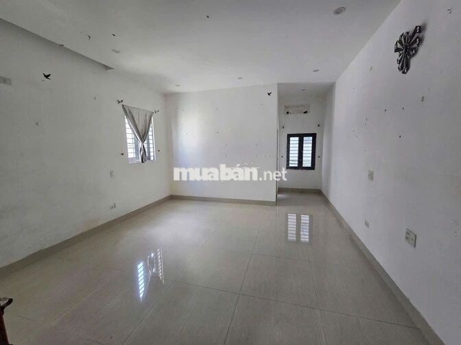 NHÀ 3 TẦNG MẶT TIỀN NGÔ VĂN SỞ