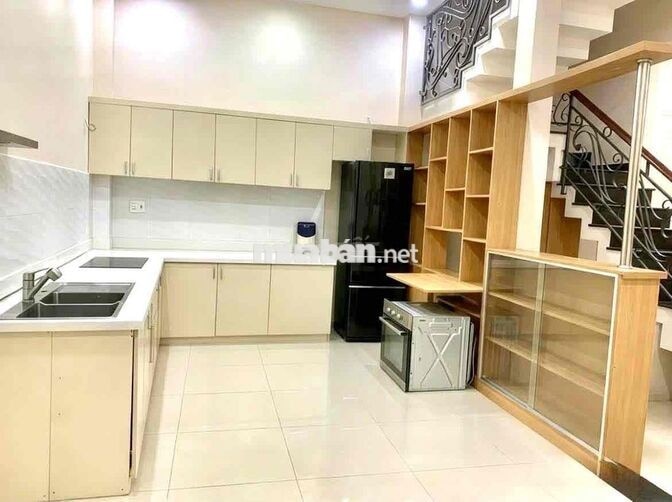 CẠNH CẦU NGUYỄN VĂN CỪ - 72M2 - 3 TẦNG - 4PN LỚN - SÂN ĐỞ XE - SỔ RIÊN