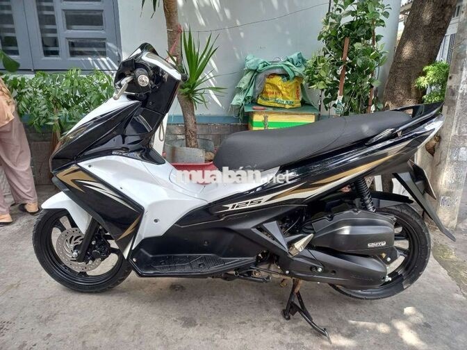 Honda Air Blade 125 Trắng đen