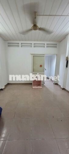Nhà hẽm 8m trung tâm q1, kinh doanh sầm uất
