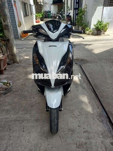 Honda Air Blade 125 Trắng đen