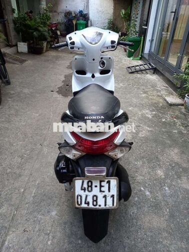 Honda Vision màu trắng