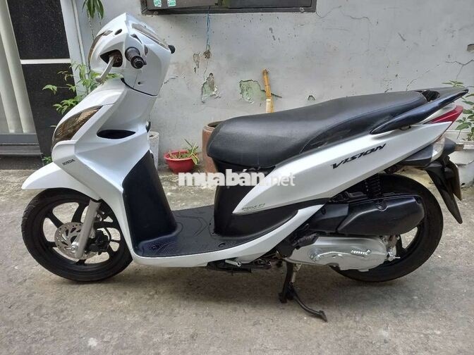 Honda Vision màu trắng