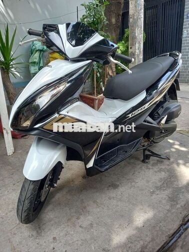 Honda Air Blade 125 Trắng đen