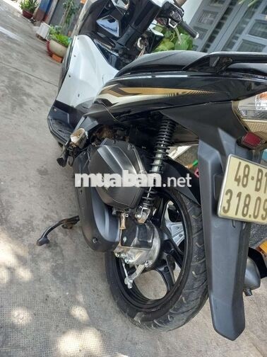 Honda Air Blade 125 Trắng đen