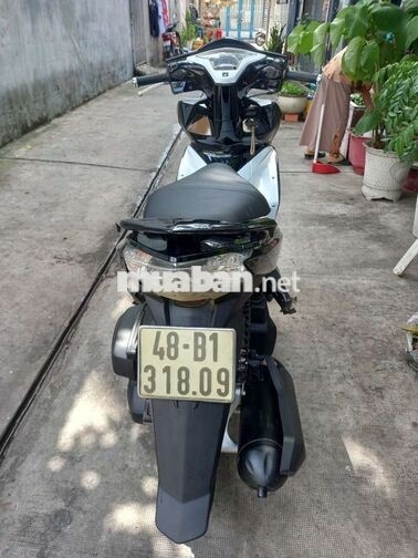 Honda Air Blade 125 Trắng đen
