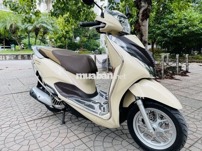 Honda Lead màu Vàng kem 125fi xe đẹp 