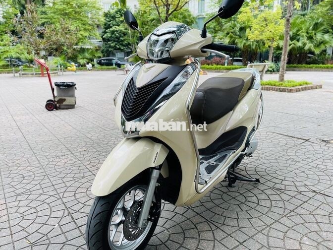 Honda Lead màu Vàng kem 125fi xe đẹp 