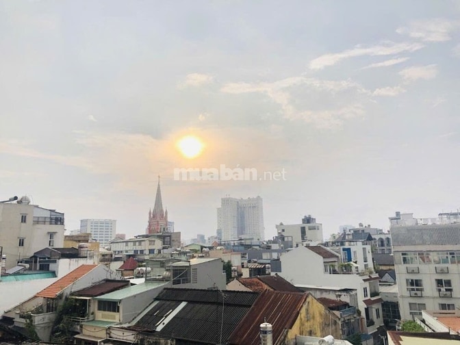 Tôi cần bán nhà Võ Thị Sáu Q1, 5 tầng t.máy, thu nhập 100 triệu/th