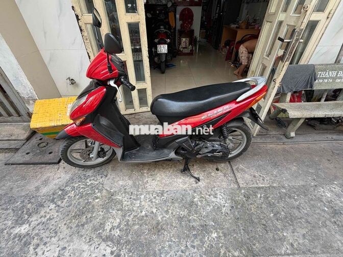 Honda Click màu Đỏ