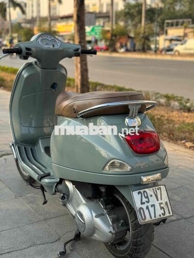 Piaggio Vespa LX màu Xám xe đẹp như mới