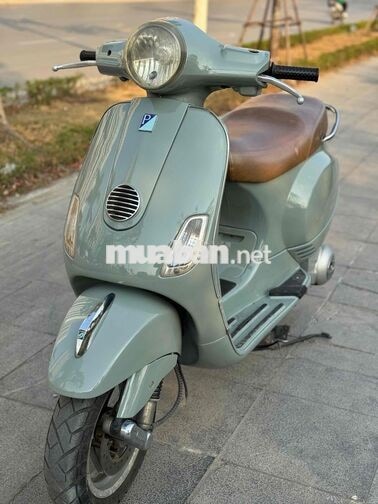 Piaggio Vespa LX màu Xám xe đẹp như mới
