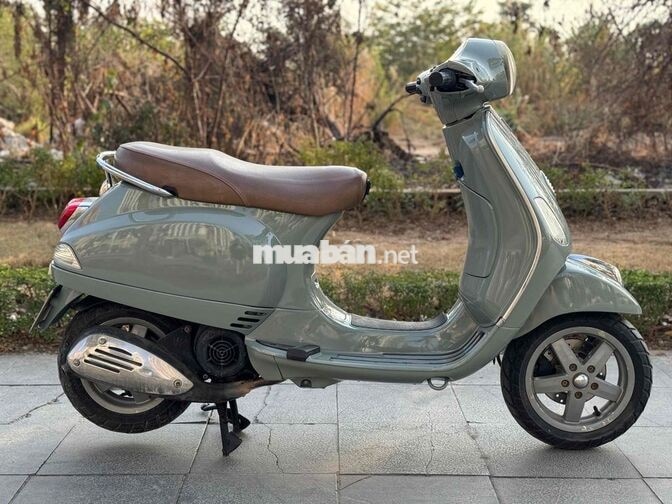 Piaggio Vespa LX màu Xám xe đẹp như mới