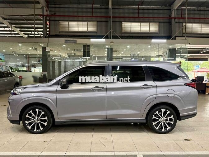 Toyota Veloz Cross 2025 Top 20.290 km Bạc