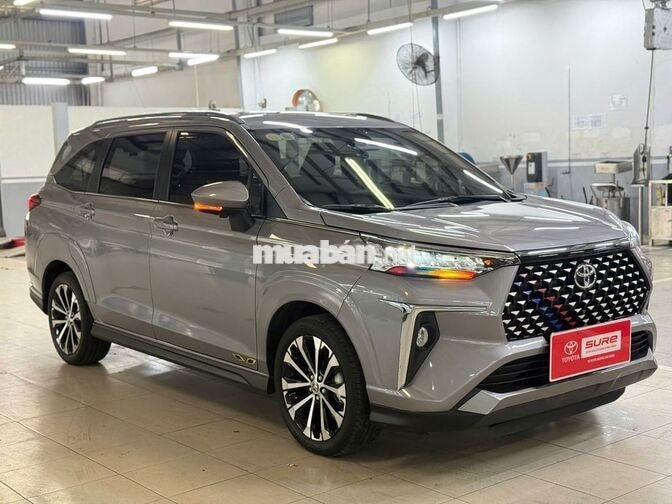 Toyota Veloz Cross 2025 Top 20.290 km Bạc
