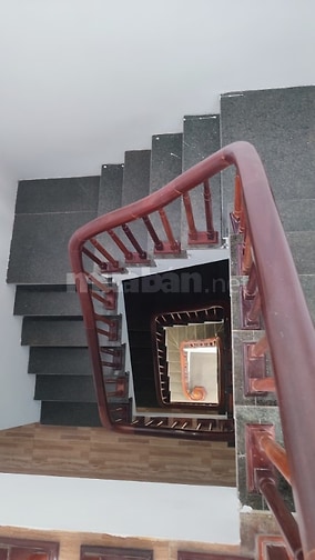 Chính chủ bán nhà 3 tầng trong ngõ phố Thạch Bàn, phường Long Biên