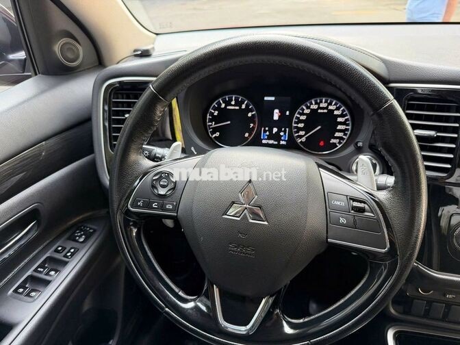 MITSUBISHI OUTLANDER 2018 2.4L PREMIUM 57000 KM ĐỎ