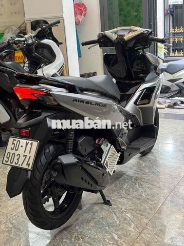 Honda Air Blade 125 2023 4val Bạc đen