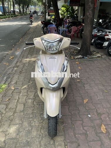 Honda Lead 125 2015 màu vàng kem