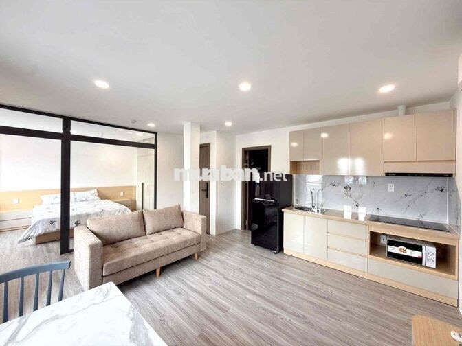 Căn hộ mini 1PN lớn 45m2 ban công Full nội thất kế cầu Nguyễn Văn Cừ