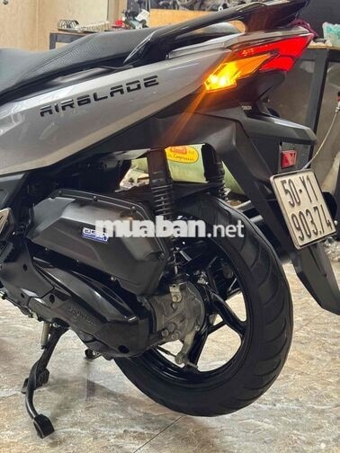 Honda Air Blade 125 2023 4val Bạc đen